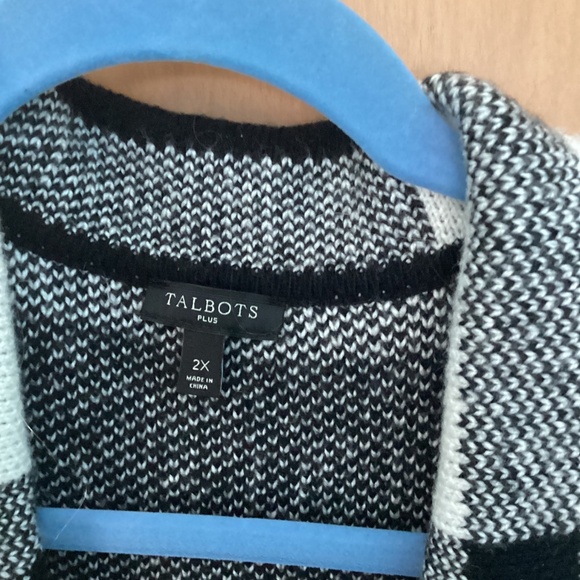 Sweater - Picture 3 of 4